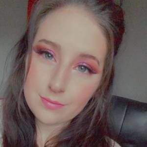 Meet your Posher, Avery